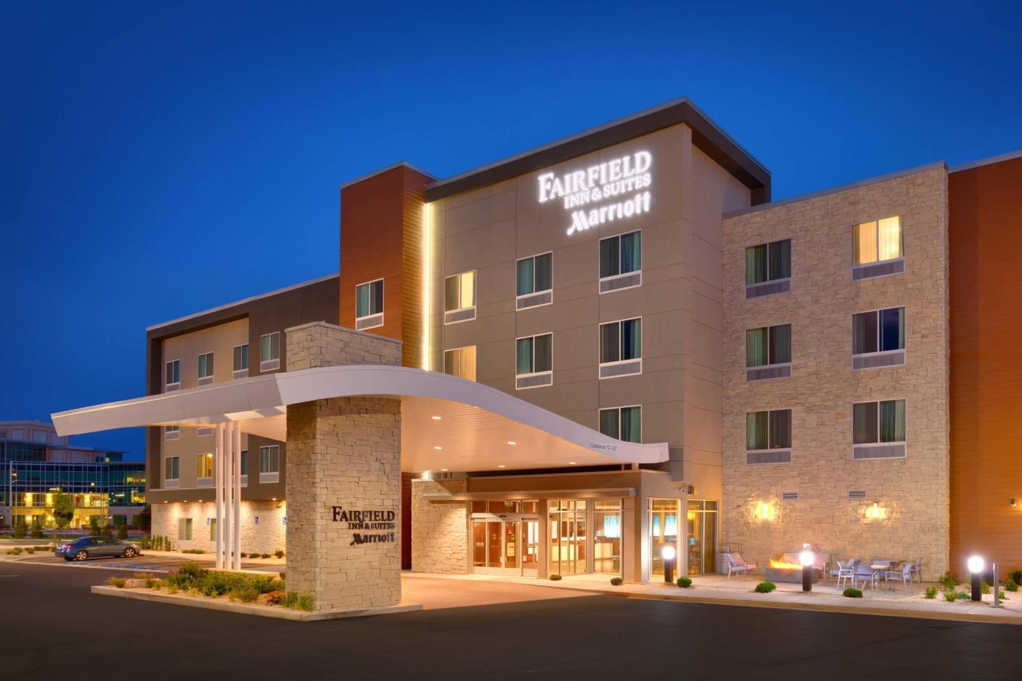 Fairfield Inn & Suites By Marriott Salt Lake City Мидвейл Екстериор снимка